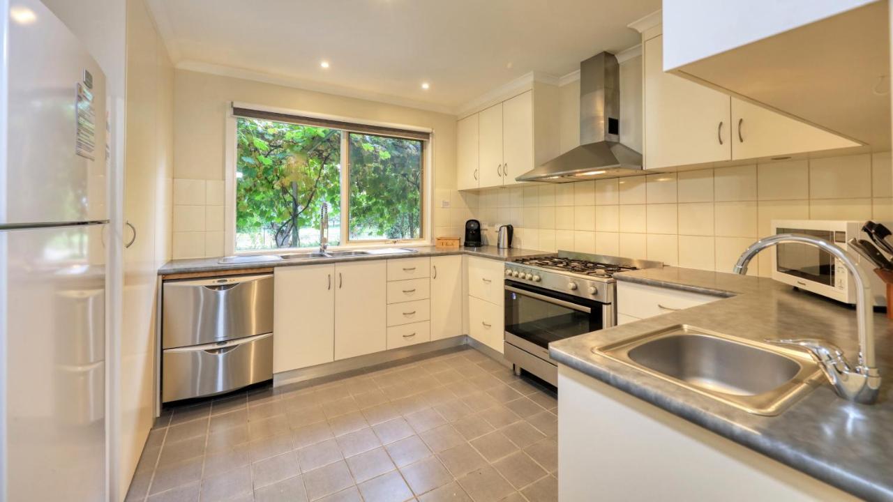 Beechworth Cedar Cottages Екстер'єр фото